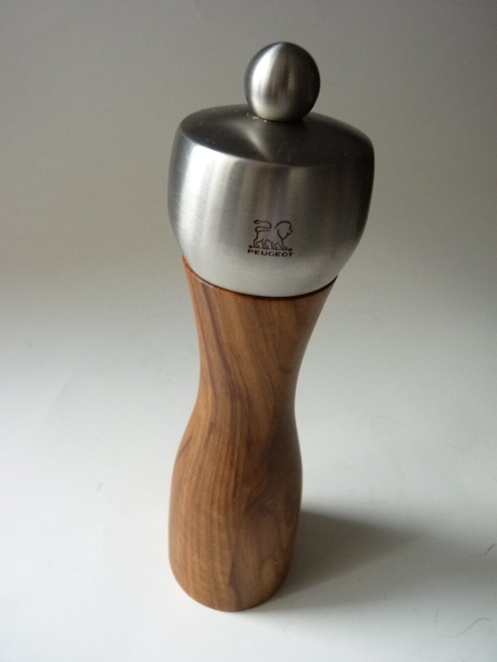 Peugeot 8-Inch Classic Fidji Salt Mill Olive Wood